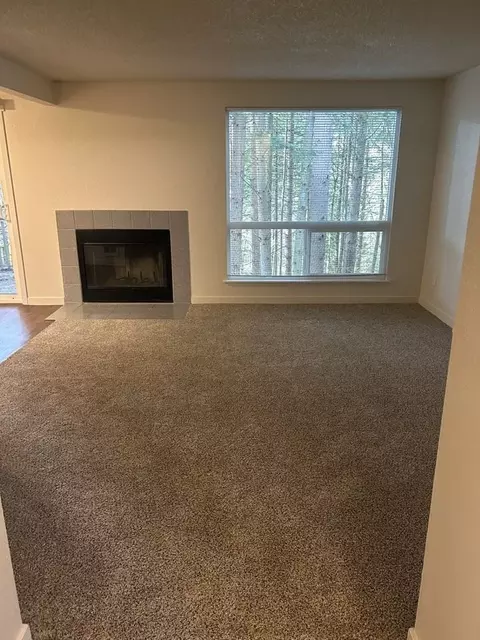 34007 1st Cir S, Federal Way, WA 98003