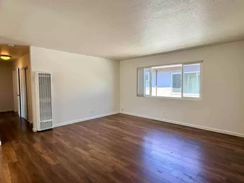 237 N 8th St, San Jose, CA 95112