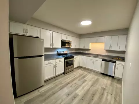 128132 N 40th St, Omaha, NE 68131