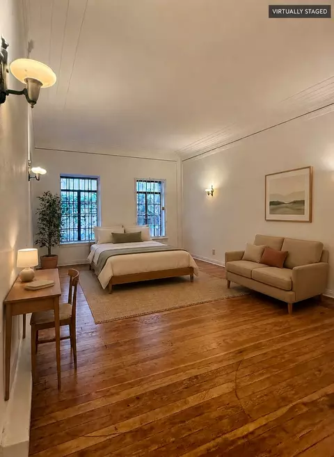 3748 W 9th St, Los Angeles, CA 90019