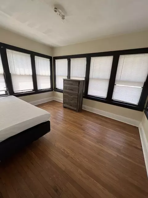Undisclosed, Cleveland Heights, OH 44118