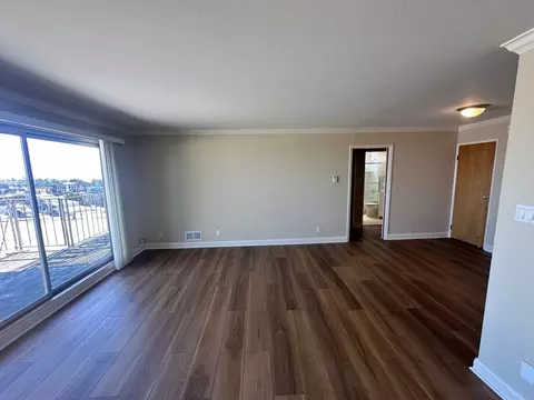 66 Crestline Dr, San Francisco, CA 94131