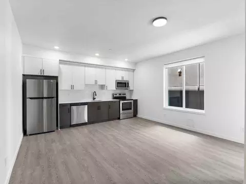 3727 S Hood Ave, Portland, OR 97239