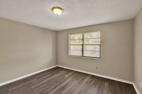 476 Bentwood Ln, Orange Park, FL 32073