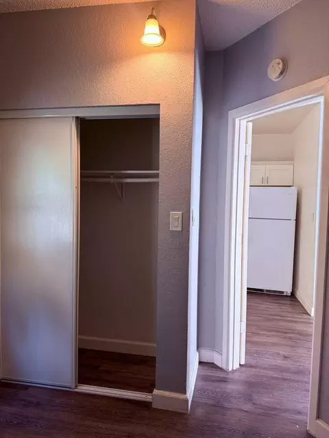 1033 Hoffman Ave, Long Beach, CA 90813 photo 11