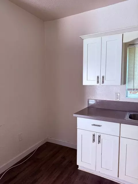 1033 Hoffman Ave, Long Beach, CA 90813 photo 16