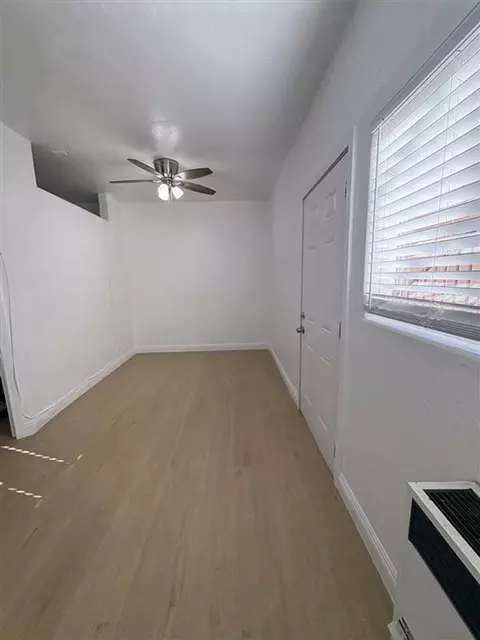 1033 Hoffman Ave, Long Beach, CA 90813 photo 5