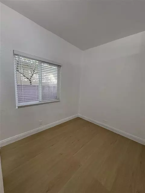 1033 Hoffman Ave, Long Beach, CA 90813 photo 6