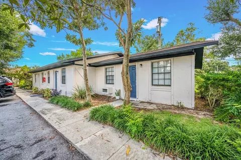 207 N Pinewood Ave, Brandon, FL 33510