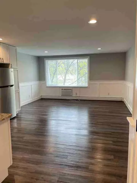 9587 Red Arrow Hwy, Bridgman, MI 49106
