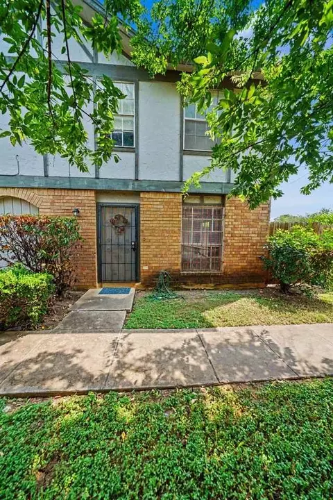 5216 Meadow Vail, San Antonio, TX 78250