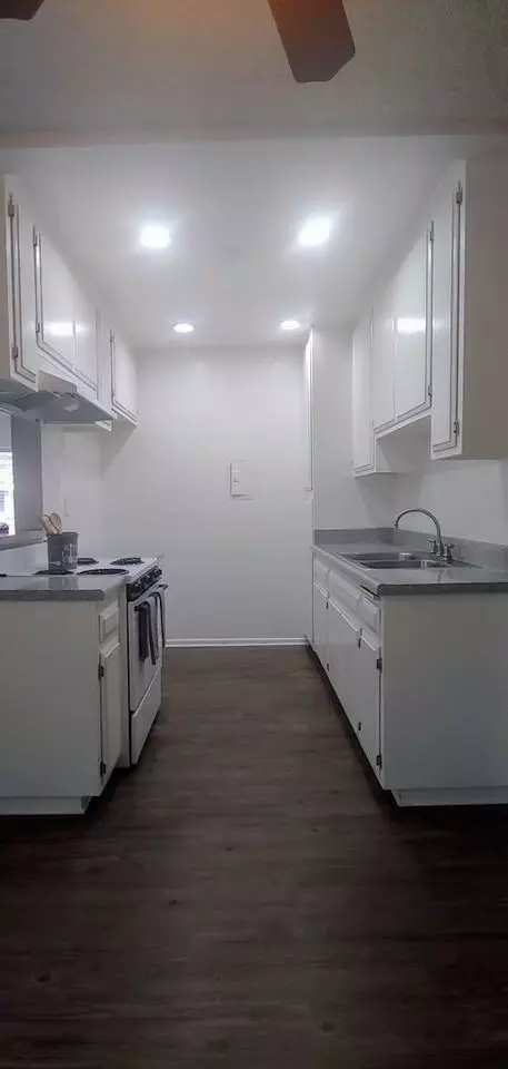 14160 Red Hill Ave, Tustin, CA 92780 photo 3