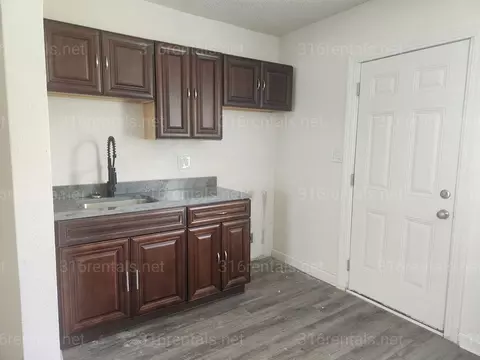 847 N Glendale St, Wichita, KS 67208