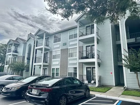 2550 N Alafaya Trl, University, FL 32826