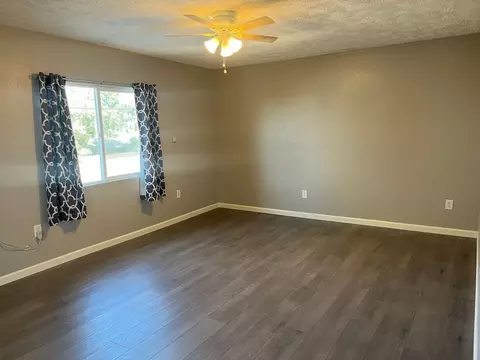 27763 Crestview Rd, Barstow, CA 92311