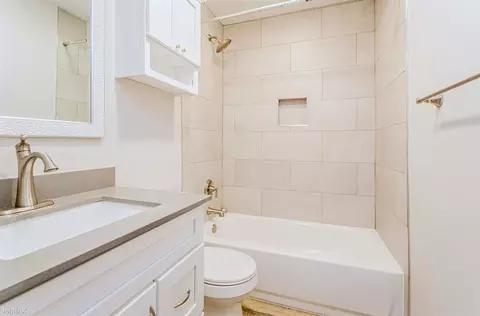 902 Romeria Dr, Austin, TX 78757 photo 2