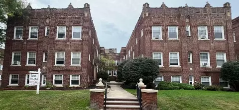 2688 Mayfield Rd, Cleveland Heights, OH 44106