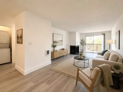 14095 SW Walker Rd, Cedar Hills, OR 97005