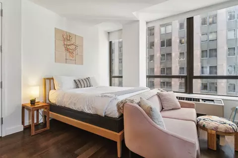 200 E 11th St, New York, NY 10003