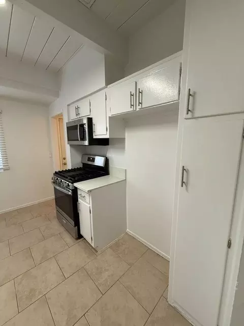 11730 Culver Blvd, Los Angeles, CA 90066 photo 6