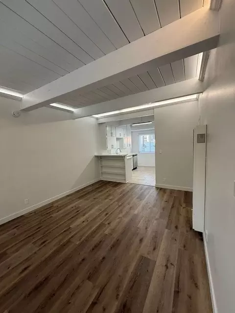 11730 Culver Blvd, Los Angeles, CA 90066 photo 3