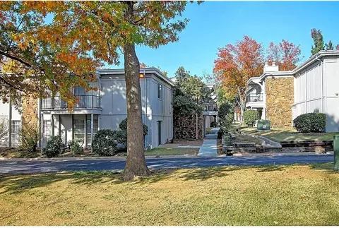 2413 E 55th Pl, Tulsa, OK 74105 photo 13