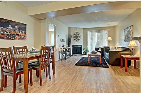 2413 E 55th Pl, Tulsa, OK 74105 photo 3
