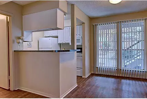 2413 E 55th Pl, Tulsa, OK 74105 photo 8