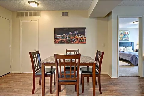 2413 E 55th Pl, Tulsa, OK 74105 photo 2
