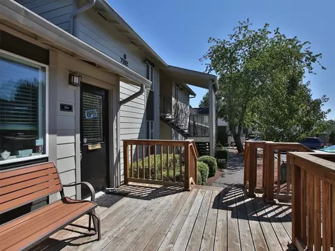 7202 SW Garden Home Rd, Raleigh Hills, OR 97223