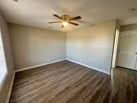 10012 Michaele Ln, Louisville, KY 40299