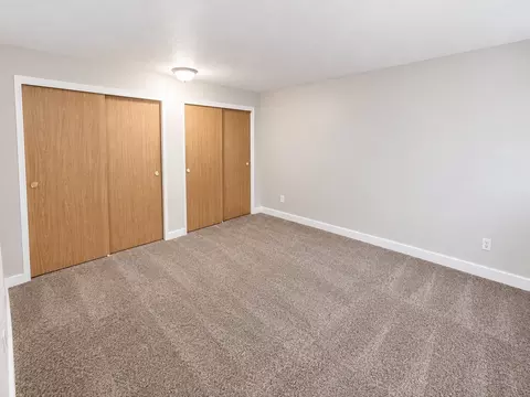 327 S 177th Pl, Burien, WA 98148