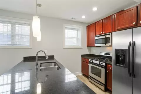 7357 N Ashland Blvd, Chicago, IL 60626