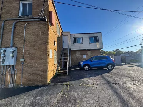 4320 Ridge Rd, Brooklyn, OH 44144