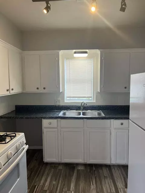 5532 Eskridge St, Houston, TX 77023
