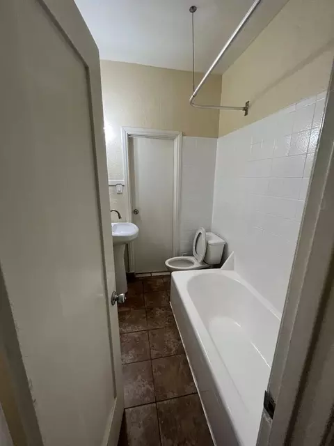 715 E 5th St, Long Beach, CA 90802 photo 10