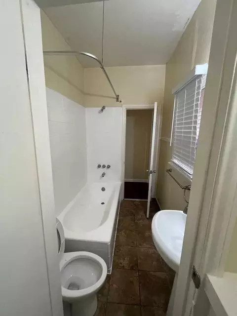 715 E 5th St, Long Beach, CA 90802 photo 9