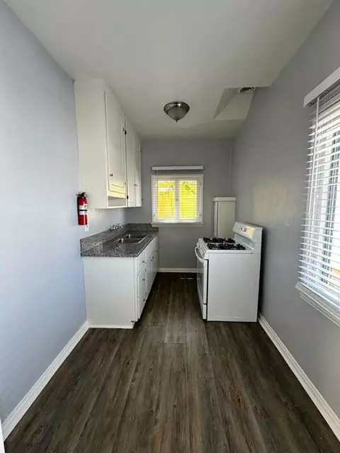 715 E 5th St, Long Beach, CA 90802 photo 23