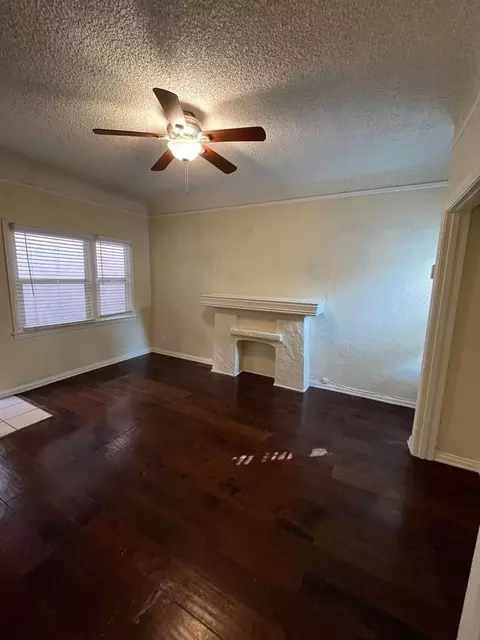 715 E 5th St, Long Beach, CA 90802 photo 5