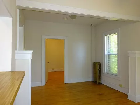 22 Oak Grove St, Minneapolis, MN 55403