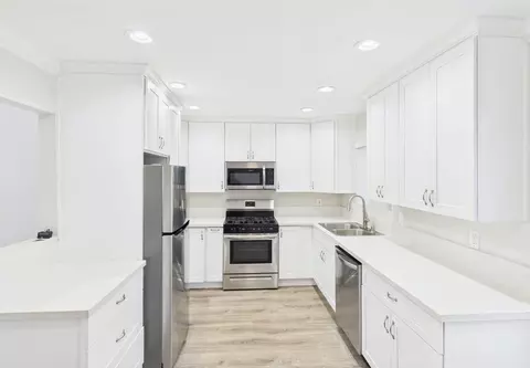 3334 Eureka Pl, Carlsbad, CA 92008