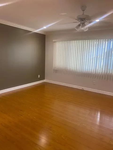 12558 Oxnard St, Valley Glen, CA 91606