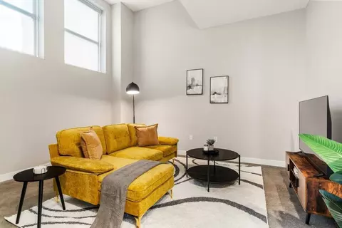 205 W 4th St, Cincinnati, OH 45202