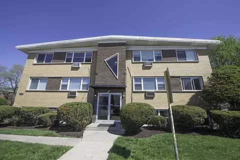1117 E Roosevelt Rd, Wheaton, IL 60187