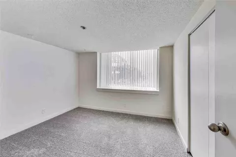 300 4th St E, Saint Paul, MN 55101 photo 24