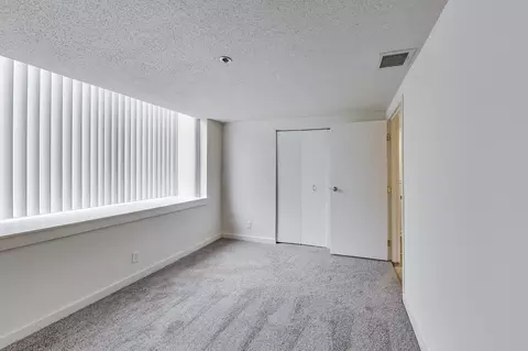 300 4th St E, Saint Paul, MN 55101 photo 25