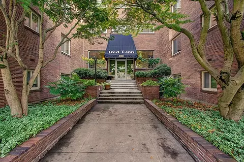 328 Bellevue Ave E, Seattle, WA 98102