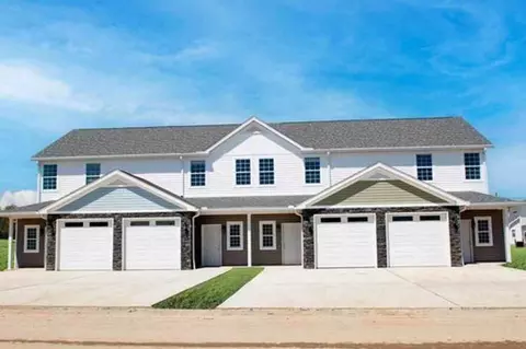 100 Brook Blvd, Sandusky, OH 44870