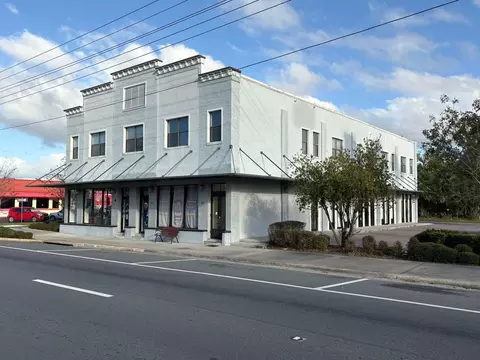 80 N Central Ave, Umatilla, FL 32784