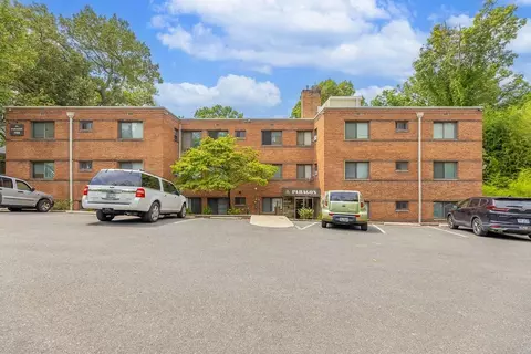 702 Chaney Dr, Takoma Park, MD 20912